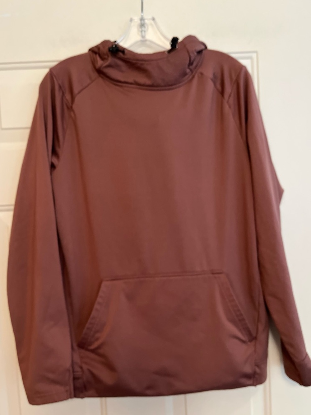 UNRL crossover II pull over performance hoodie in rosewood. Size small